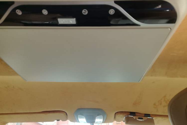 Used Iveco Fidato 2025 C30 Passenger Van 2.0T 110 kW Automatic – Xingtu Edition Headliner