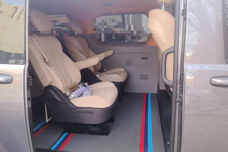 Used Iveco Fidato 2025 C30 Passenger Van 2.0T 110 kW Automatic – Xingtu Edition Left Rear Seat