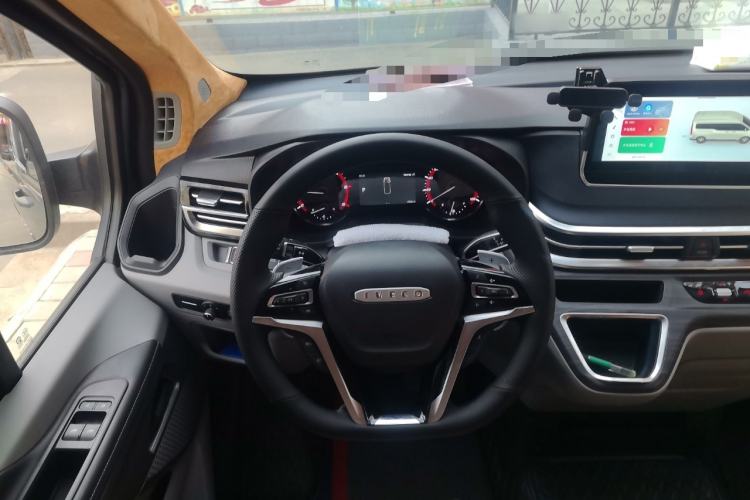 Used Iveco Fidato 2025 C30 Passenger Van 2.0T 110 kW Automatic – Xingtu Edition Steering Wheel