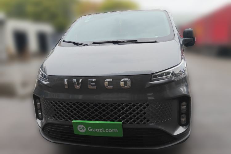Used Iveco Fidato 2025 C30 Passenger Van 2.0T 93kW Manual – Xingtu Edition Front