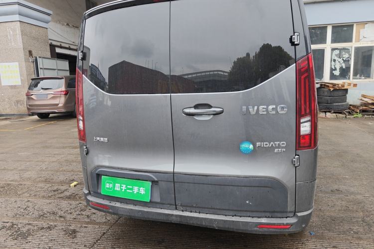 Used Iveco Fidato 2025 C30 Passenger Van 2.0T 93kW Manual – Xingtu Edition Rear