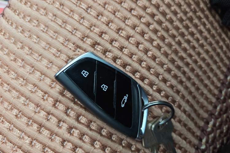 Used Iveco Fidato 2025 C30 Passenger Van 2.0T 93kW Manual – Xingtu Edition Vehicle Key