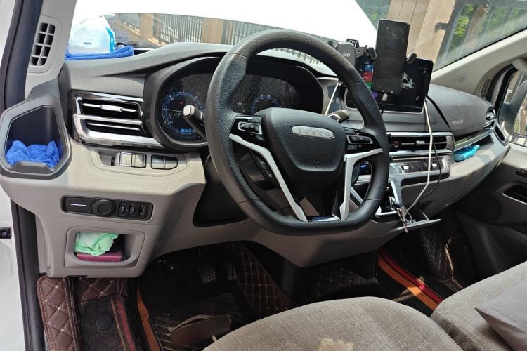 Used Iveco Fidato 2025 Multi-Purpose Passenger Vehicle 77 kWh Standard Wheelbase Low Roof 5-9 Seats Center Console