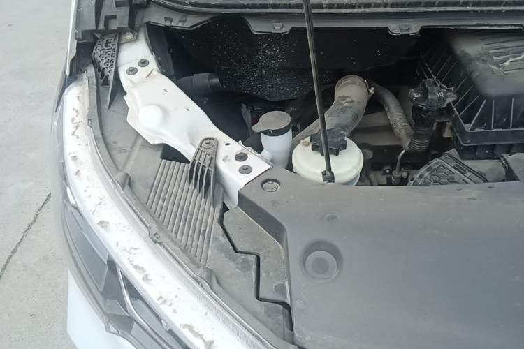 Used Iveco Fidato 2025 C33 Passenger Van 2.0T 93kW Manual – Xingtu Edition Engine Bay Right