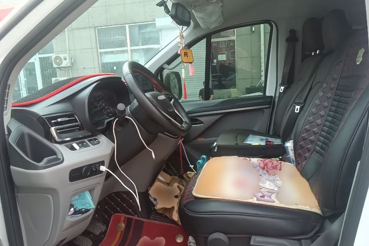 Used Iveco Fidato 2025 C33 Passenger Van 2.0T 93kW Manual – Xingtu Edition Left Front Seat
