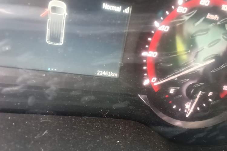 Used Iveco Fidato 2025 C33 Passenger Van 2.0T 93kW Manual – Xingtu Edition Odometer Close Up
