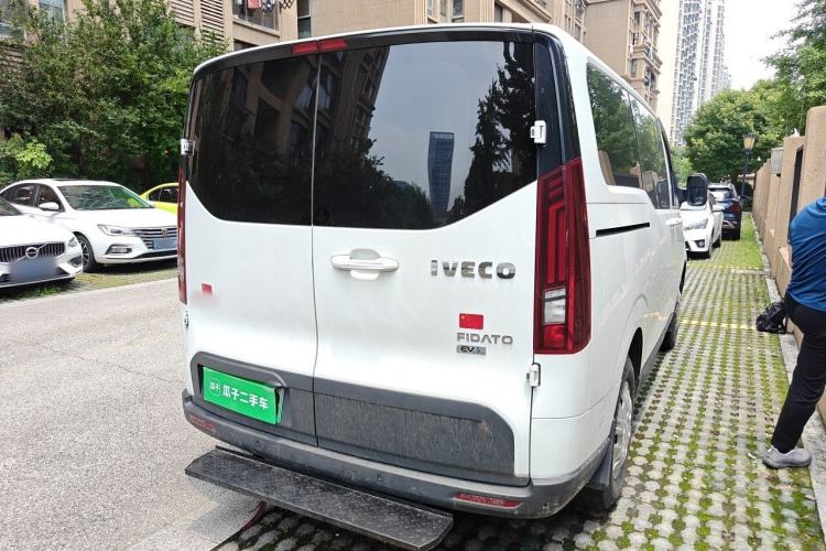 Used Iveco Fidato 2025 Multi-Purpose Passenger Vehicle 77 kWh Standard Wheelbase Low Roof 5-9 Seats Rear Right 45 Deg