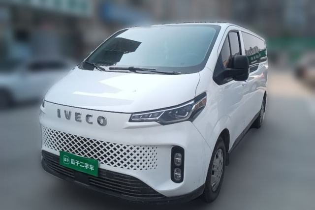 Used Iveco Fidato 2025 C33 Passenger Van 2.0T 93kW Manual – Xingtu Edition