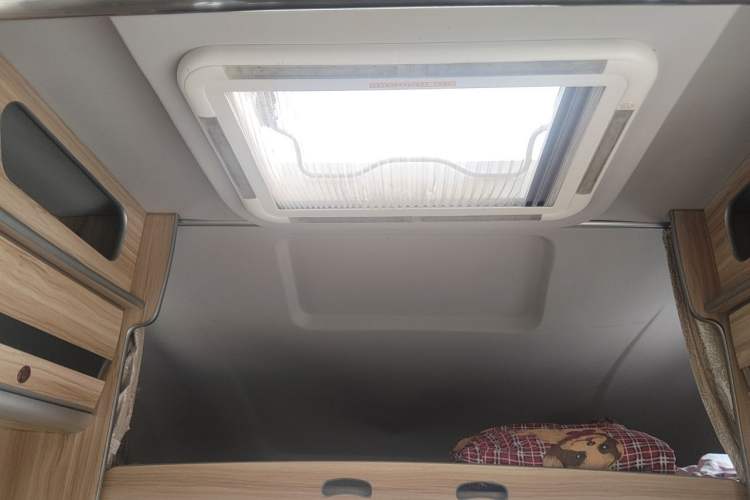Used Iveco Power Daily 2009 3.0T A42 Base Version with High Roof Headliner