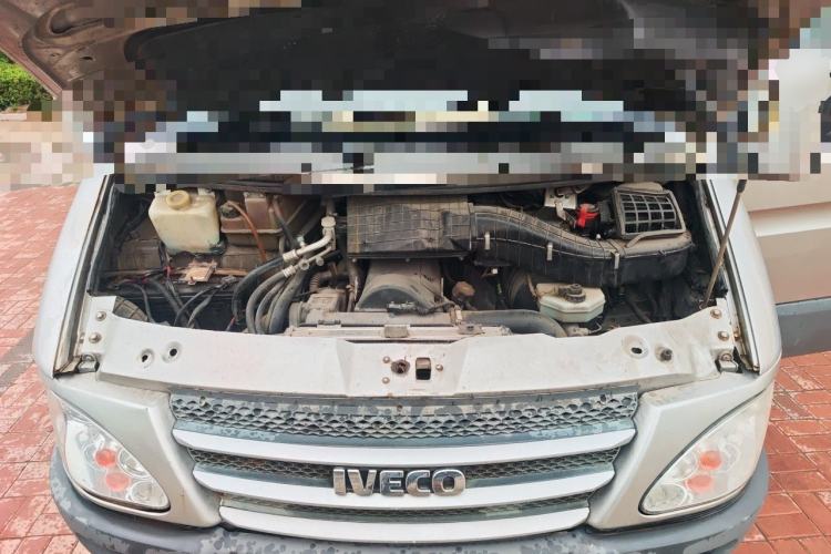 Used Iveco Power Daily 2012 2.5T-A32 Base Version Engine Bay