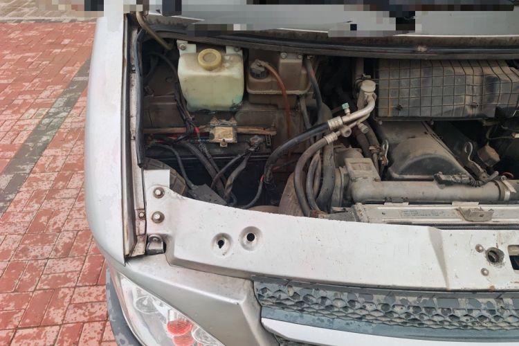 Used Iveco Power Daily 2012 2.5T-A32 Base Version Engine Bay Right