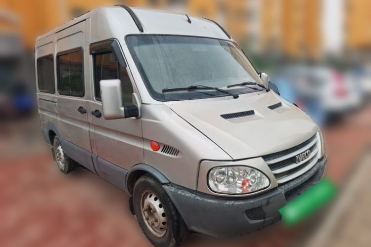Used Iveco Power Daily 2012 2.5T-A32 Base Version Front Right 45 Deg