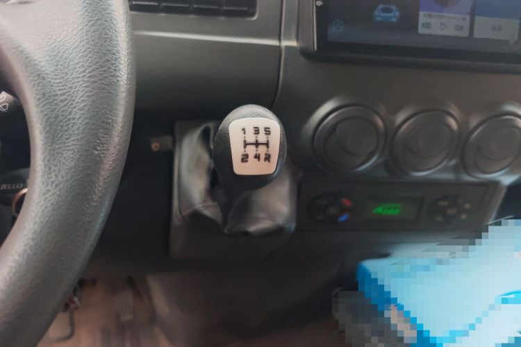 Used Iveco Power Daily 2012 2.5T-A32 Base Version Gear Lever