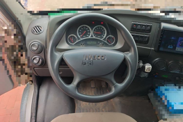Used Iveco Power Daily 2012 2.5T-A32 Base Version Steering Wheel