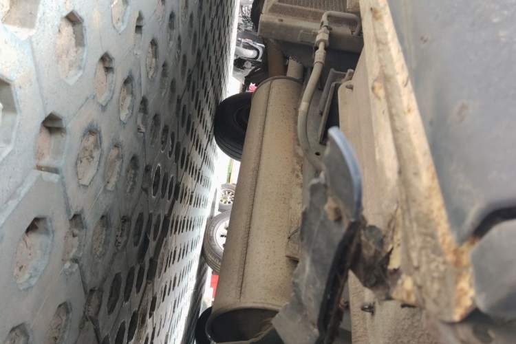 Used Iveco Power Daily 2012 2.5T-A32 Base Version Chassis Front Right