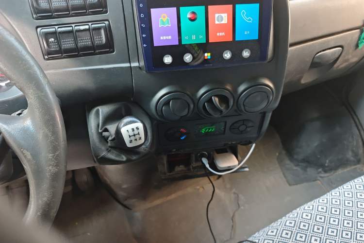 Used Iveco Power Daily 2012 2.5T-A32 Base Version Audio And AC Panel