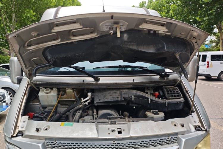 Used Iveco Power Daily 2012 2.5T-A32 Base Version Engine Bay