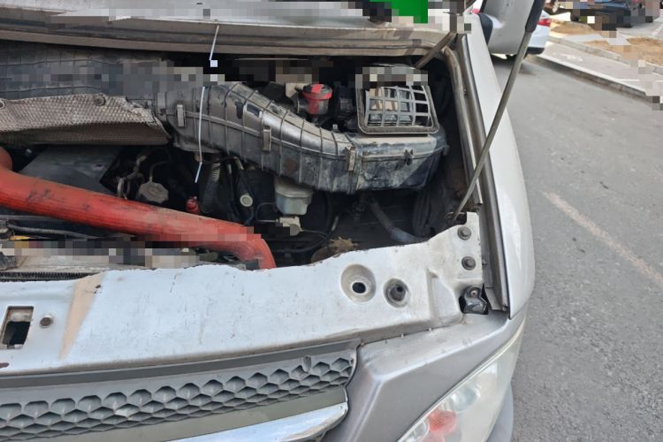 Used Iveco Power Daily 2012 2.5T-A32 Base Version Engine Bay Left