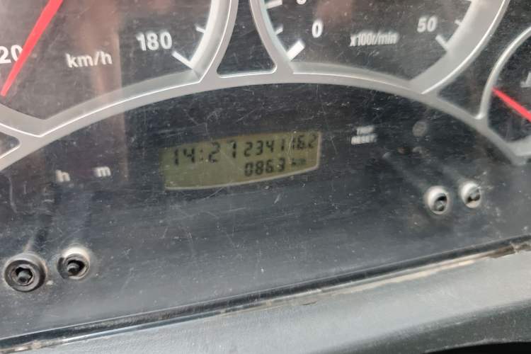 Used Iveco Power Daily 2012 2.5T-A32 Base Version Odometer Close Up