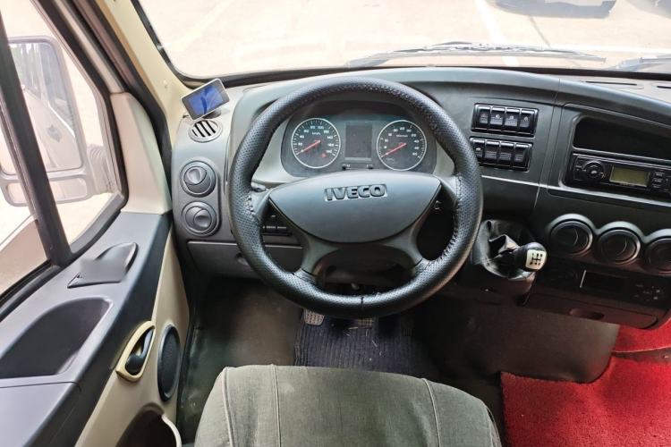 Used Iveco Power Daily 2012 2.5T-A32 Base Version Steering Wheel