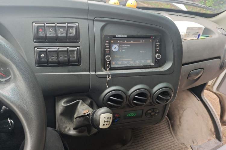 Used Iveco Power Daily 2012 2.5T-A32 Base Version Audio And AC Panel