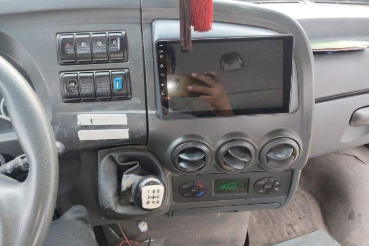 Used Iveco Power Daily 2012 2.5T-A32 Base Version Audio And AC Panel