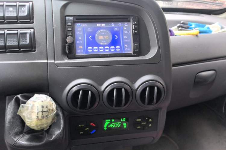 Used Iveco Power Daily 2012 2.5T-A32 Base Version Audio And AC Panel