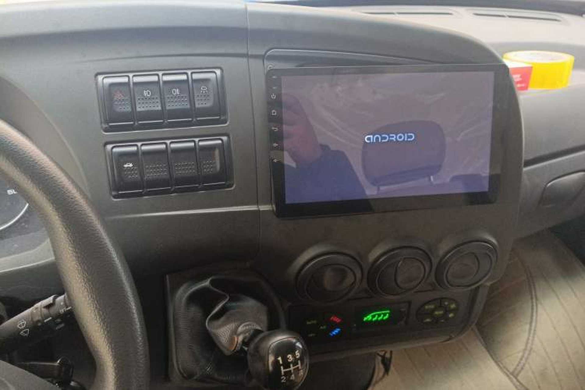 Used Iveco Power Daily 2012 2.5T-A32 Base Version Audio And AC Panel