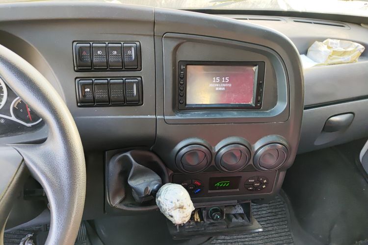 Used Iveco Power Daily 2012 2.5T-A32 Base Version Audio And AC Panel
