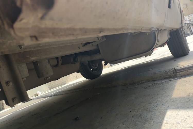 Used Iveco Power Daily 2012 2.5T-A32 Base Version Chassis Front Left
