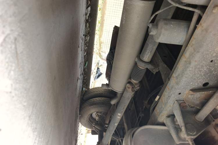 Used Iveco Power Daily 2012 2.5T-A32 Base Version Chassis Front Left