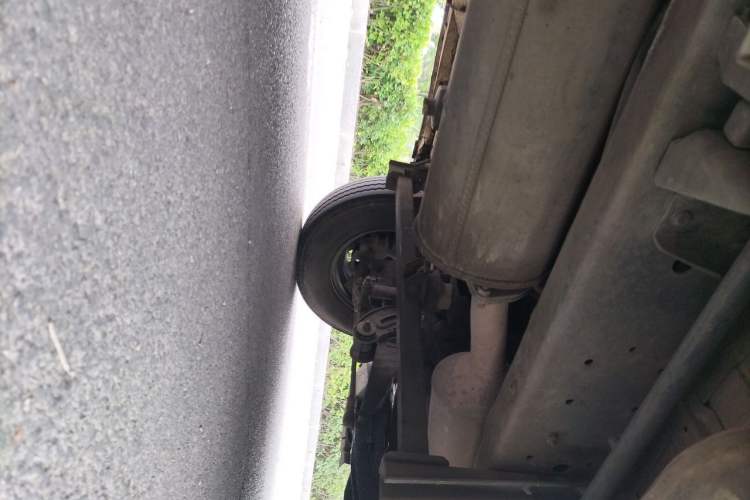 Used Iveco Power Daily 2012 2.5T-A32 Base Version Chassis Front Right