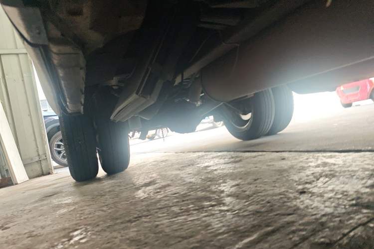 Used Iveco Power Daily 2012 2.5T-A32 Base Version Chassis Front Right