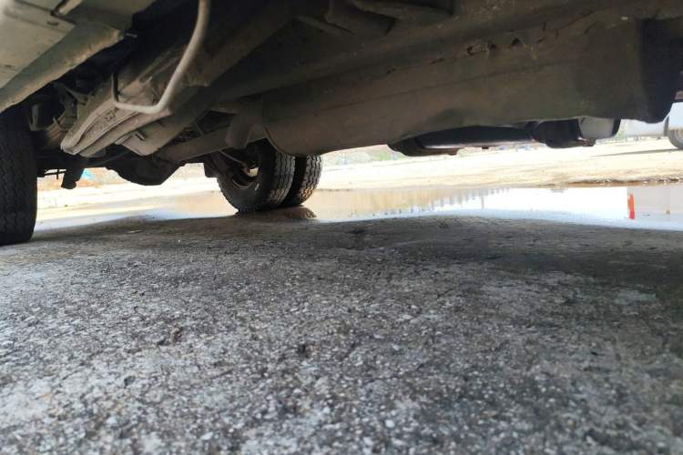 Used Iveco Power Daily 2012 2.5T-A32 Base Version Chassis Front Right