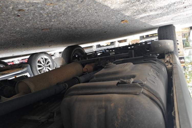 Used Iveco Power Daily 2012 2.5T-A32 Base Version Chassis Rear Left