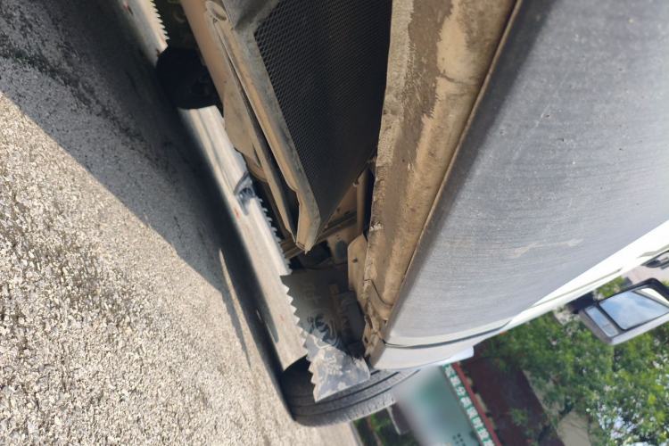Used Iveco Power Daily 2012 2.5T-A32 Base Version Chassis Rear Right