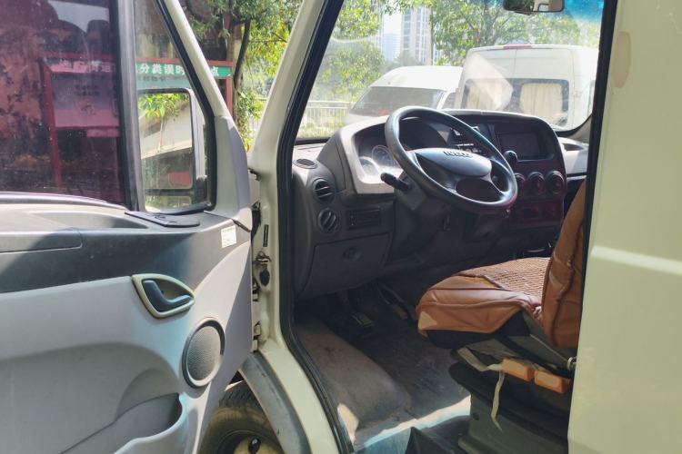 Used Iveco Power Daily 2012 2.5T-A32 Base Version Driver Seat