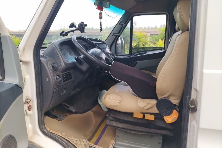 Used Iveco Power Daily 2012 2.5T-A32 Base Version Driver Seat