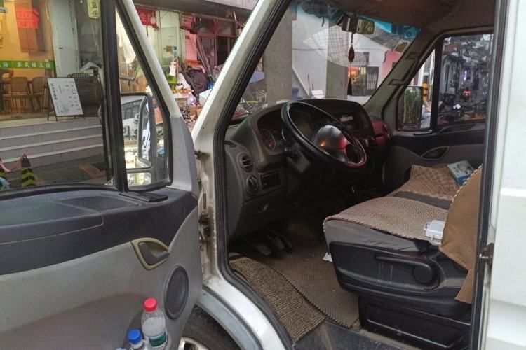 Used Iveco Power Daily 2012 2.5T-A32 Base Version Driver Seat