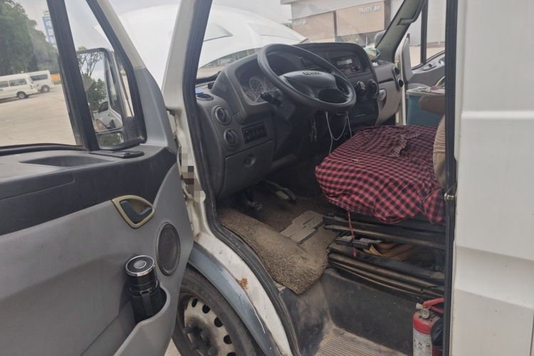 Used Iveco Power Daily 2012 2.5T-A32 Base Version Driver Seat