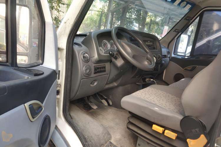 Used Iveco Power Daily 2012 2.5T-A32 Base Version Driver Seat