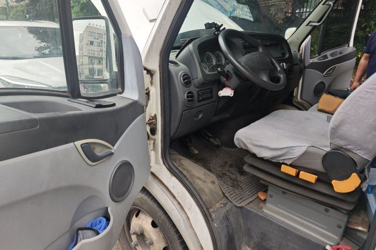 Used Iveco Power Daily 2012 2.5T-A32 Base Version Driver Seat