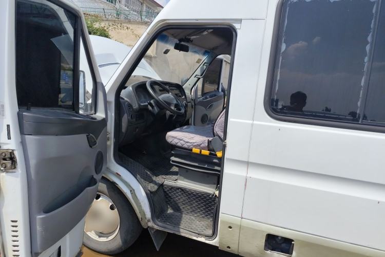 Used Iveco Power Daily 2012 2.5T-A32 Base Version Driver Seat