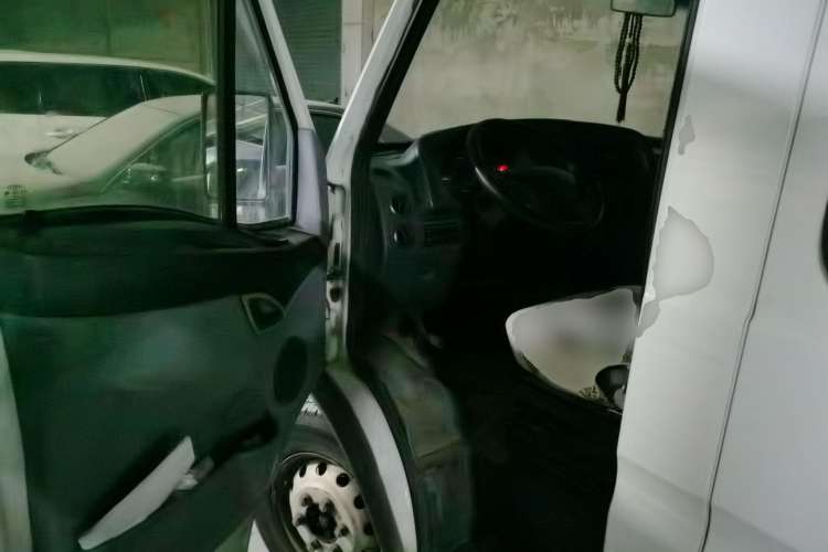 Used Iveco Power Daily 2012 2.5T-A32 Base Version Driver Seat