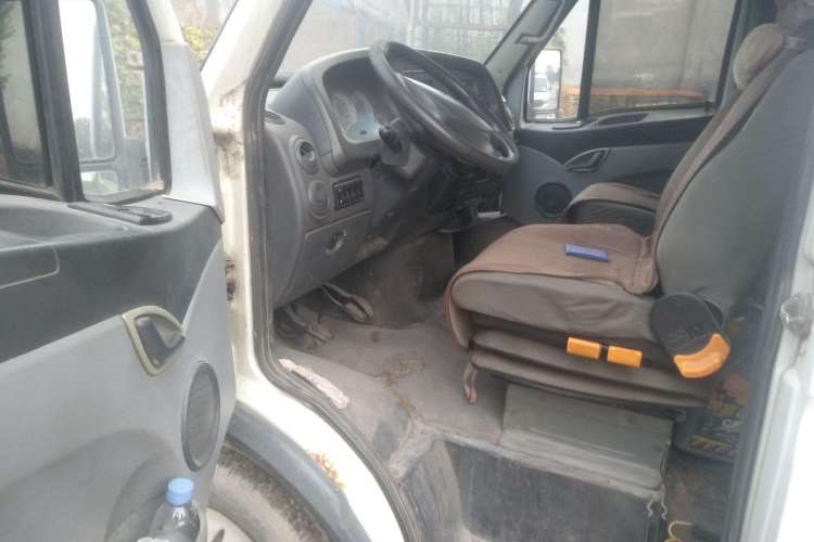 Used Iveco Power Daily 2012 2.5T-A32 Base Version Driver Seat