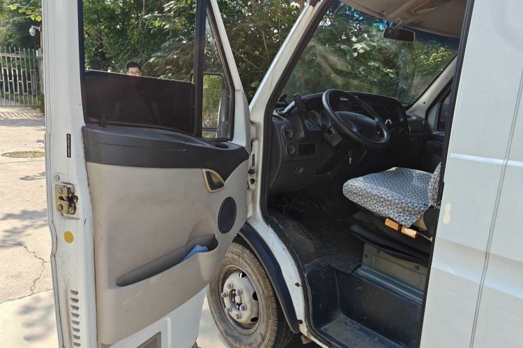 Used Iveco Power Daily 2012 2.5T-A32 Base Version Driver Seat