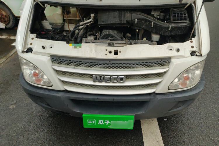 Used Iveco Power Daily 2012 2.5T-A32 Base Version Engine Bay