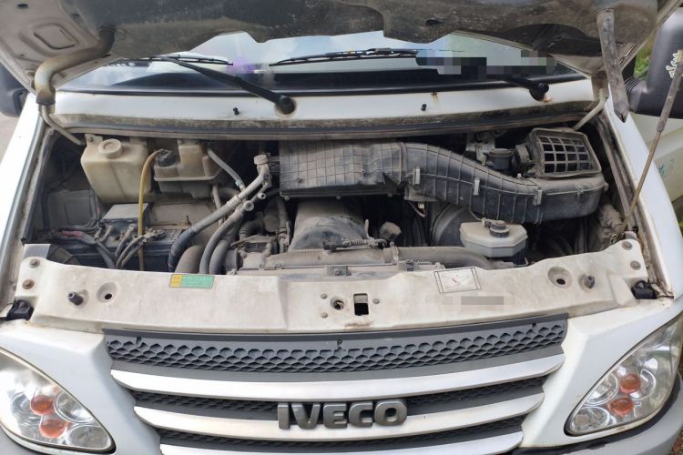 Used Iveco Power Daily 2012 2.5T-A32 Base Version Engine Bay