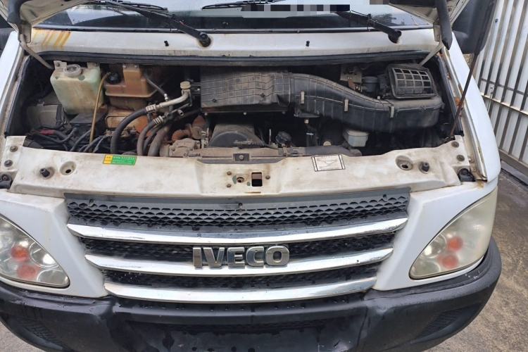 Used Iveco Power Daily 2012 2.5T-A32 Base Version Engine Bay