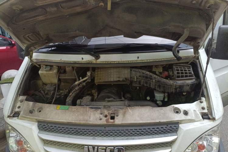 Used Iveco Power Daily 2012 2.5T-A32 Base Version Engine Bay